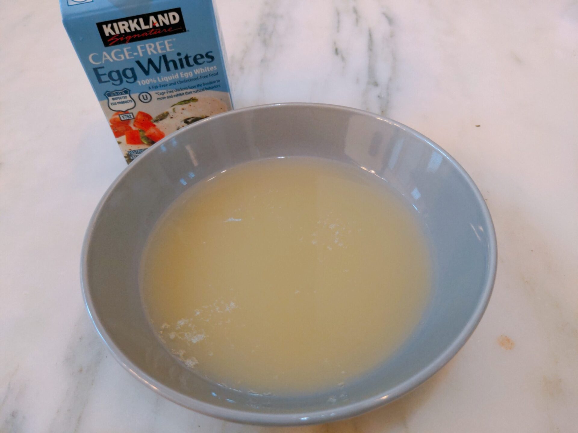 Egg-Whites-in-a-bowl-Kirkland-Signature