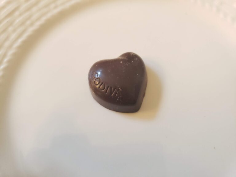 Godiva-Chocolate-Ganache-Heart-Costco