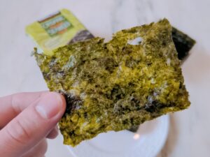 Kirkland Signature Seaweed Snack Close Up scaled