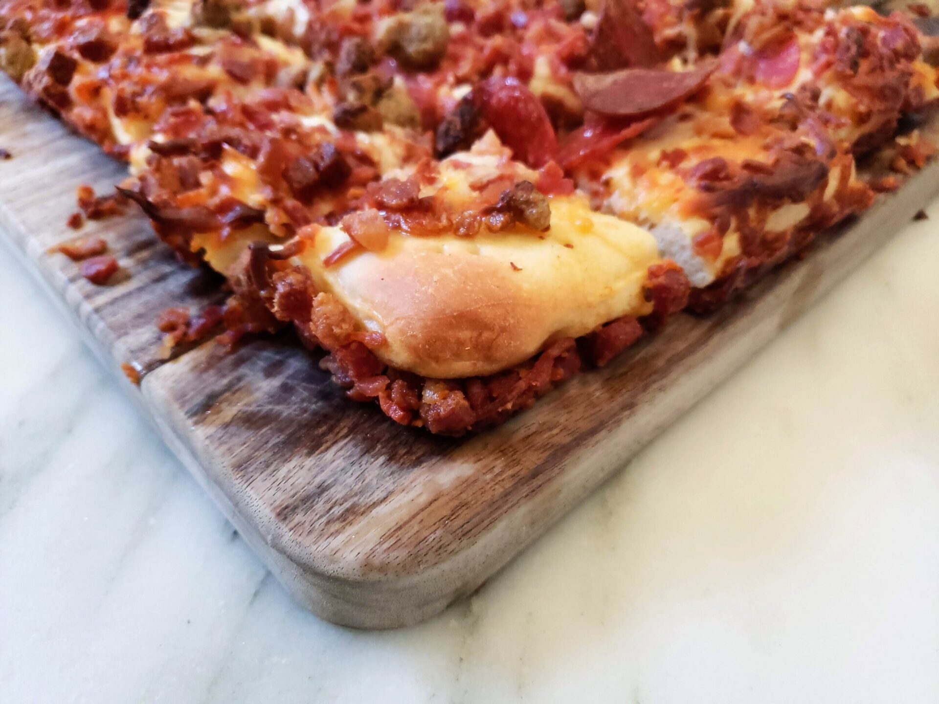 Bacon-Crust-Motor-City-Pizza-Costco