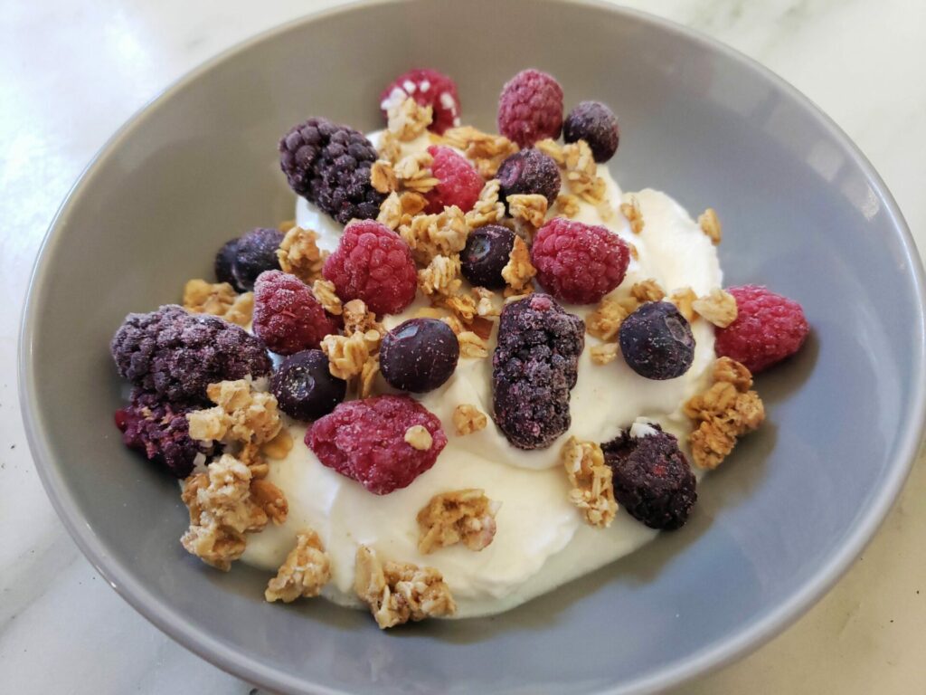 Costco-Greek-Yogurt-and-Berries